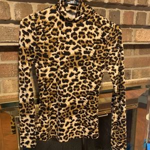Leopard Print Turtlneck